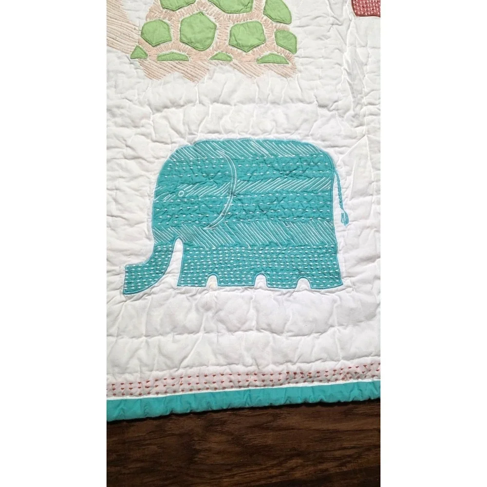 Pottery Barn Kids Animal Crib Quilt Giraffe & Elephant Appliques - 37‎ x 53